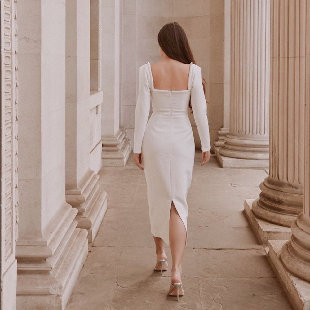 Elegant White Midi Dress - Picture 3 of 5